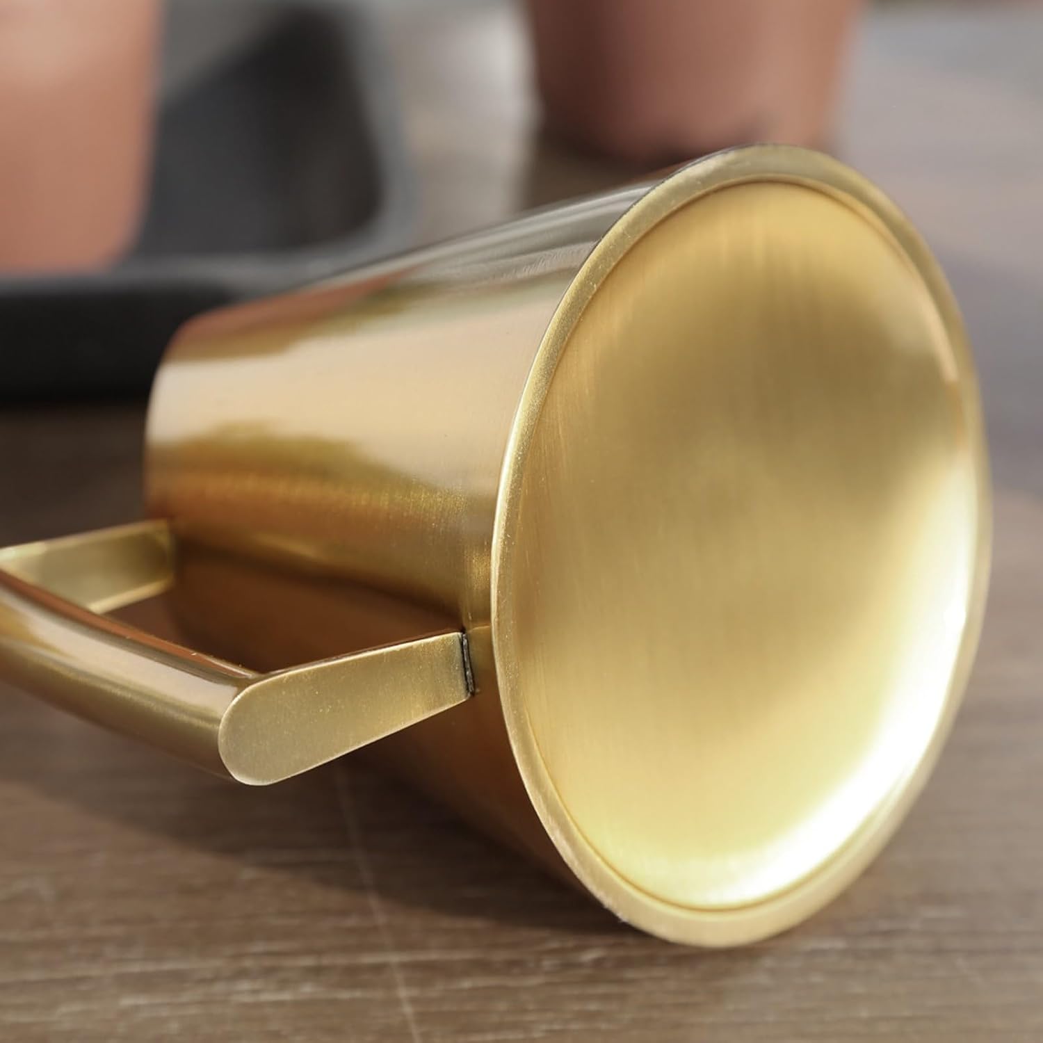 Annaffiatoio in acciaio inox 1500 ml, design moderno e resistente